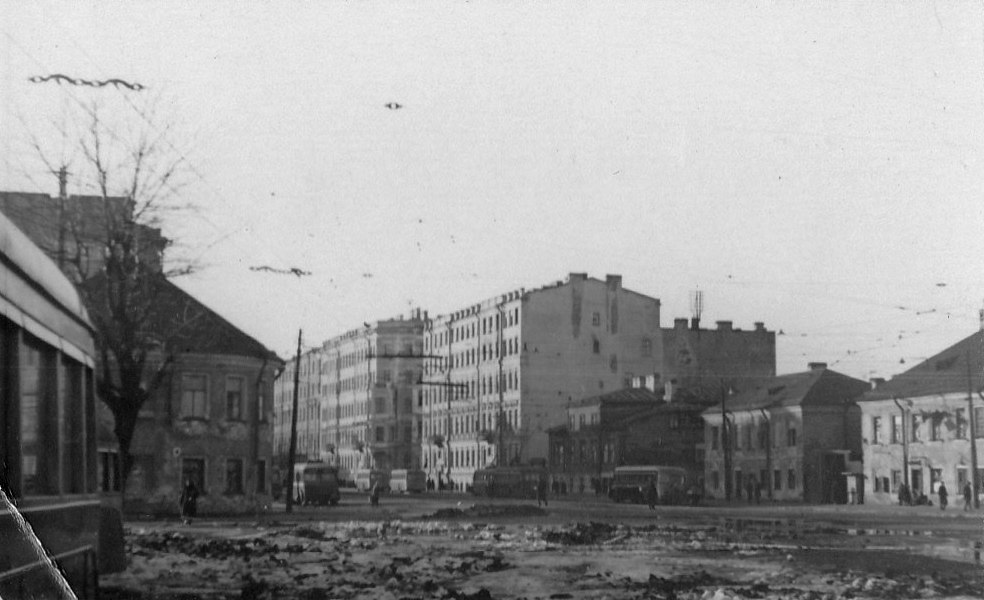 Площадь Александра Невского и Невский проспект, 1942 год