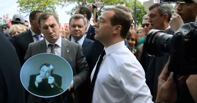 Медведев в Крыму с сурдопереводом.