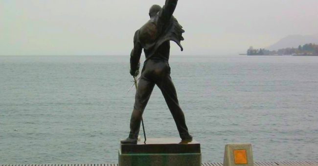 Freddie_Bronzestatue_rueckansicht